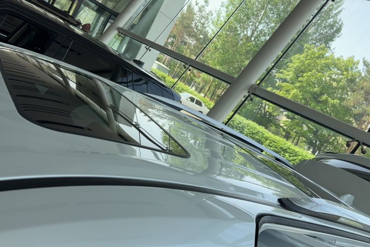 Used Toyota SIENNA 2023 2.5L Hybrid Platinum Edition Roof