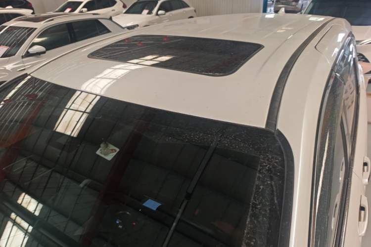Used Toyota SIENNA 2023 2.5L Hybrid Deluxe Edition Roof