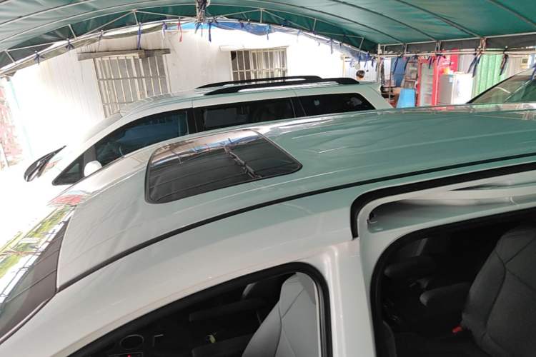 Used Toyota SIENNA 2023 2.5L Hybrid Comfort Edition Roof