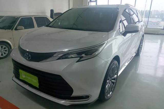Used Toyota SIENNA 2023 2.5L Hybrid Comfort Edition