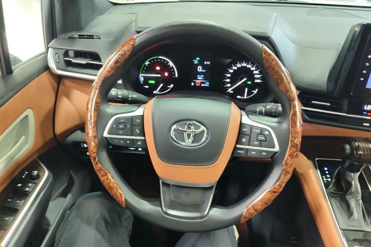 Used Toyota SIENNA 2023 2.5L Hybrid Comfort Edition Steering Wheel