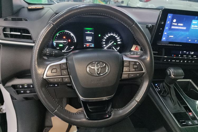 Used Toyota SIENNA 2023 2.5L Hybrid Deluxe Edition Steering Wheel