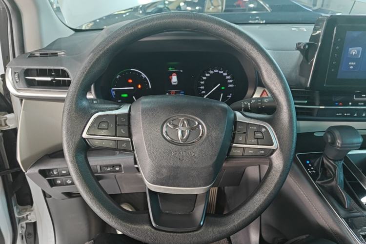 Used Toyota SIENNA 2023 2.5L Hybrid Comfort Edition Steering Wheel