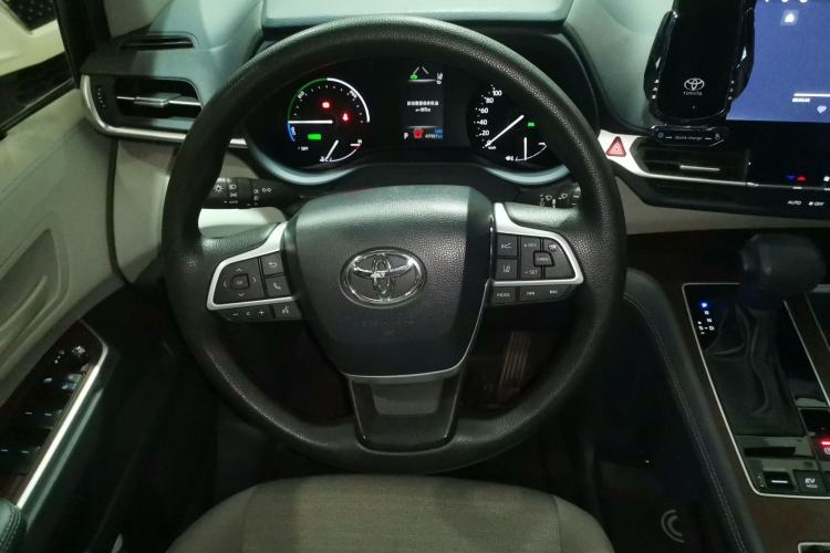 Used Toyota SIENNA 2023 2.5L Hybrid Comfort Edition Steering Wheel