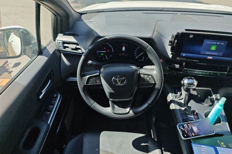 Used Toyota SIENNA 2023 2.5L Hybrid Deluxe Edition Steering Wheel