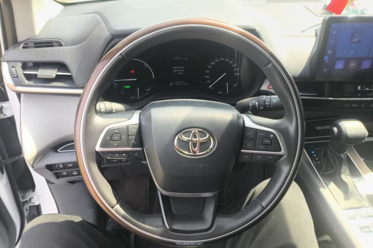 Used Toyota SIENNA 2023 2.5L Hybrid Comfort Edition Steering Wheel
