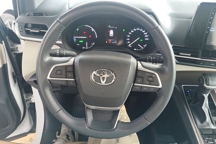 Used Toyota SIENNA 2023 2.5L Hybrid Luxury Edition Steering Wheel