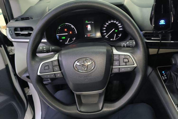 Used Toyota SIENNA 2023 2.5L Hybrid Comfort Edition Steering Wheel