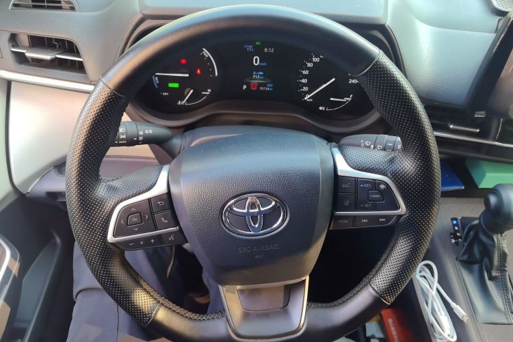 Used Toyota SIENNA 2023 2.5L Hybrid Comfort Edition Steering Wheel