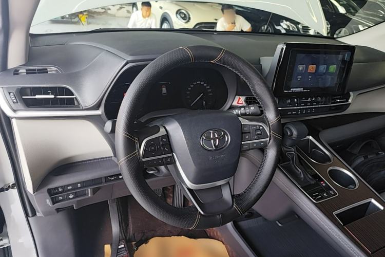 Used Toyota SIENNA 2023 2.5L Hybrid Comfort Edition Steering Wheel