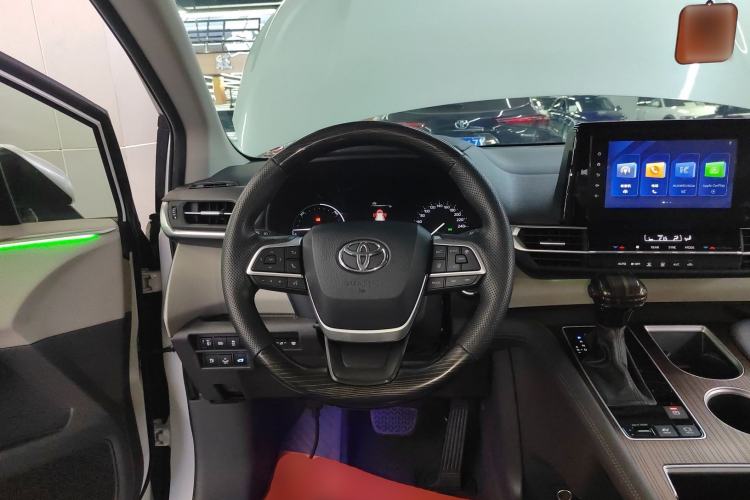 Used Toyota SIENNA 2023 2.5L Hybrid Comfort Edition Steering Wheel