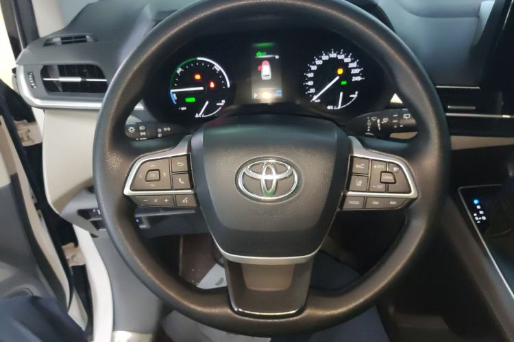Used Toyota SIENNA 2023 2.5L Hybrid Comfort Edition Steering Wheel