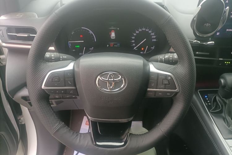 Used Toyota SIENNA 2023 2.5L Hybrid Deluxe Edition Steering Wheel