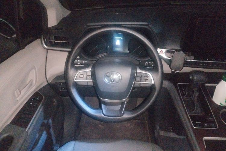 Used Toyota SIENNA 2023 2.5L Hybrid Comfort Edition Steering Wheel