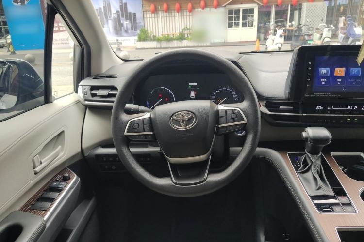 Used Toyota SIENNA 2023 2.5L Hybrid Comfort Edition Steering Wheel