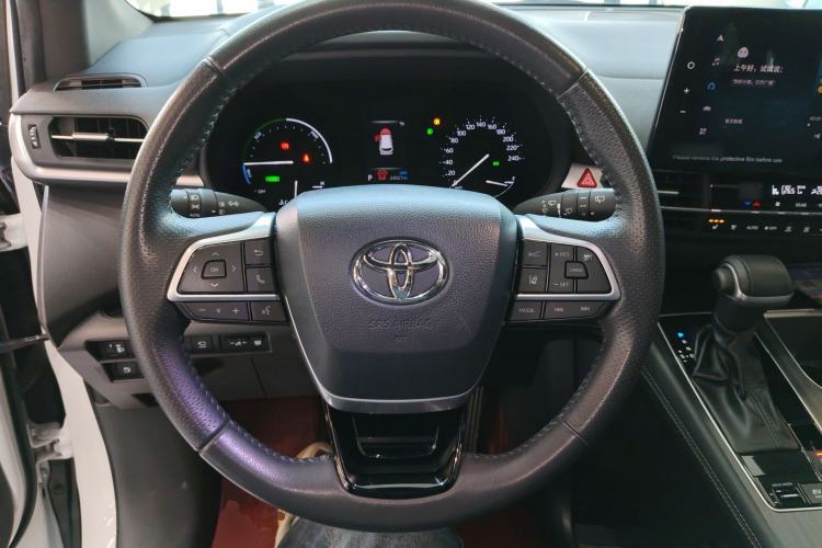 Used Toyota SIENNA 2023 2.5L Hybrid Deluxe Edition Steering Wheel