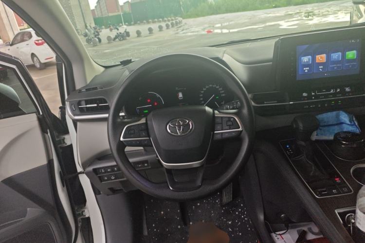 Used Toyota SIENNA 2023 2.5L Hybrid Comfort Edition Steering Wheel