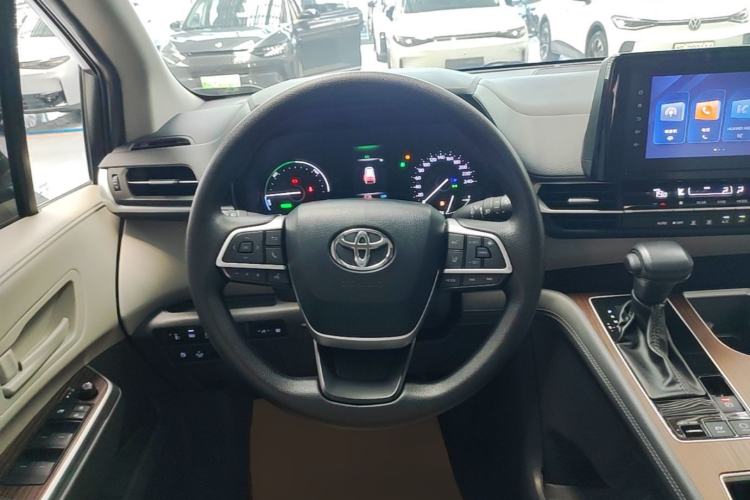 Used Toyota SIENNA 2023 2.5L Hybrid Comfort Edition Steering Wheel