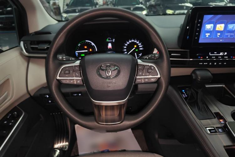 Used Toyota SIENNA 2023 2.5L Hybrid Comfort Edition Steering Wheel
