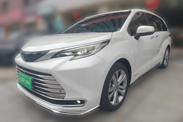 Used Toyota SIENNA 2023 2.5L Hybrid Deluxe Edition