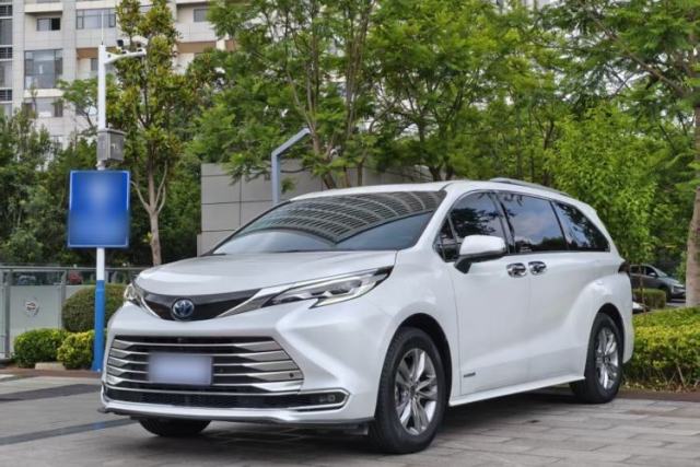 Used Toyota SIENNA 2023 2.5L Hybrid Comfort Edition