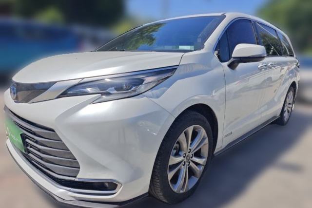 Used Toyota SIENNA 2023 2.5L Hybrid Deluxe Edition