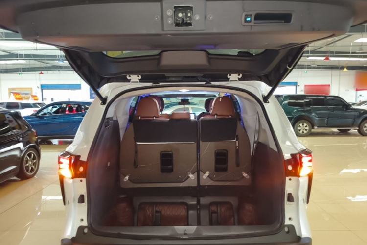 Used Toyota SIENNA 2023 2.5L Hybrid Comfort Edition Trunk