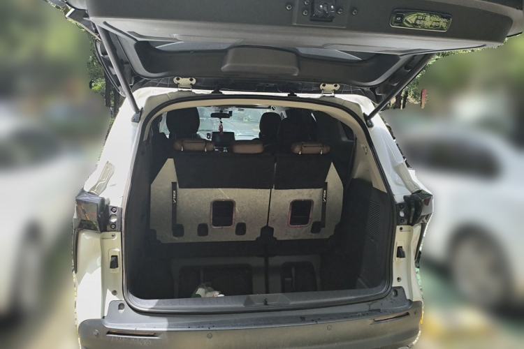 Used Toyota SIENNA 2023 2.5L Hybrid Comfort Edition Trunk