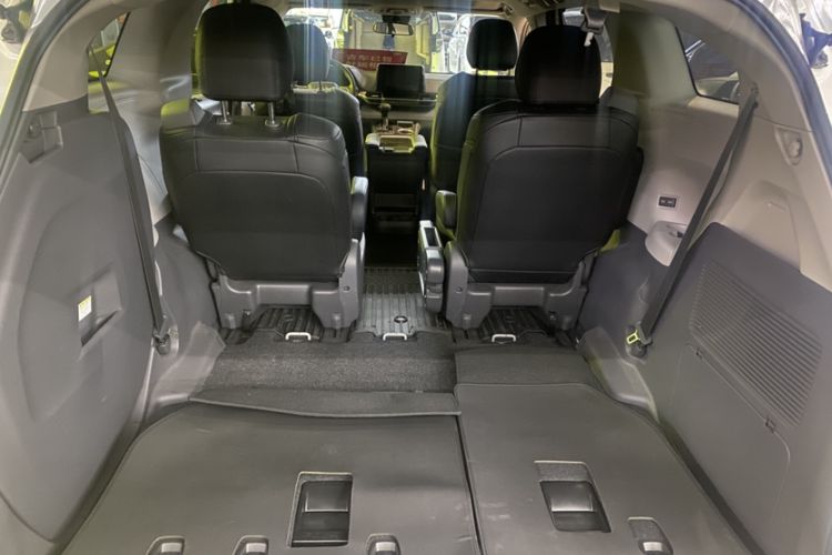 Used Toyota SIENNA 2023 2.5L Hybrid Comfort Edition Trunk