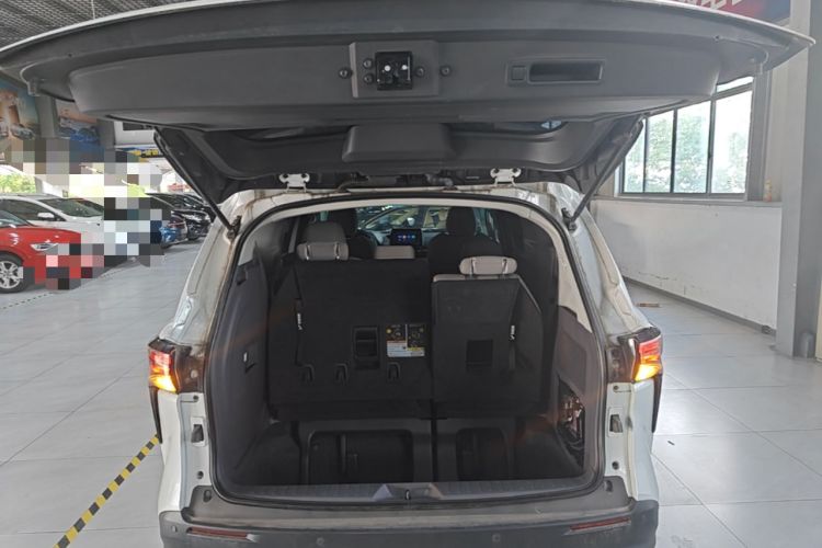 Used Toyota SIENNA 2023 2.5L Hybrid Comfort Edition Trunk
