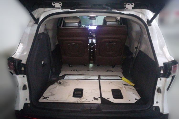 Used Toyota SIENNA 2023 2.5L Hybrid Comfort Edition Trunk