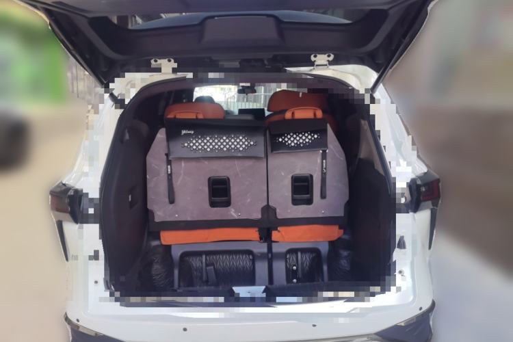 Used Toyota SIENNA 2023 2.5L Hybrid Luxury Welfare Edition Trunk