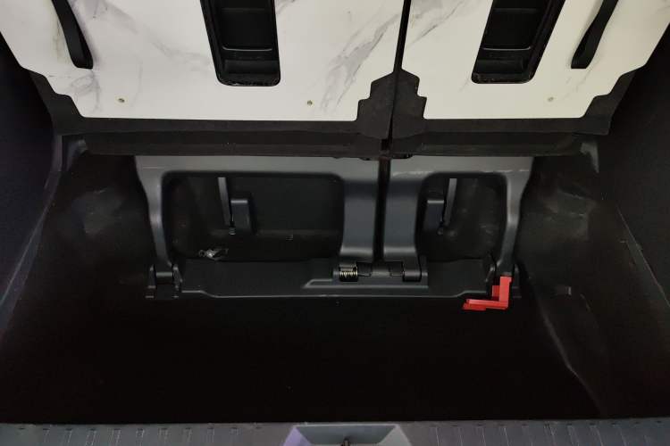 Used Toyota SIENNA 2023 2.5L Hybrid Ultimate Edition Trunk