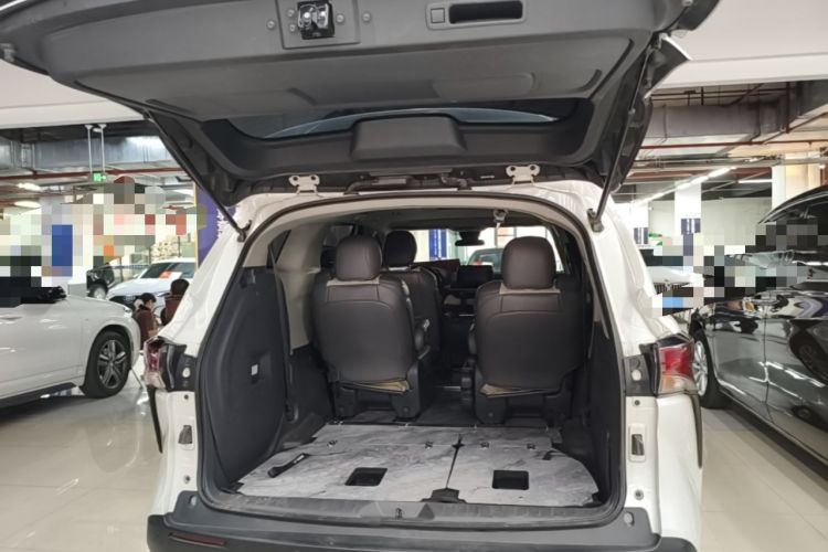 Used Toyota SIENNA 2023 2.5L Hybrid Comfort Edition Trunk