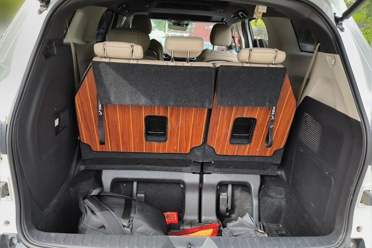 Used Toyota SIENNA 2023 2.5L Hybrid Ultimate Edition Trunk