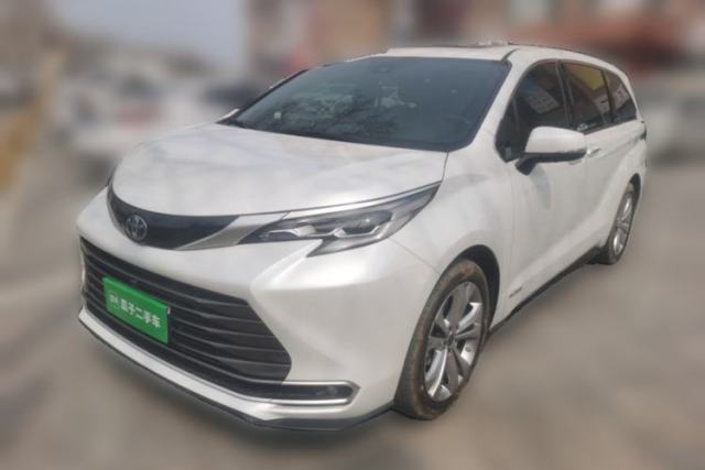 Used Toyota SIENNA 2023 2.5L Hybrid Deluxe Edition