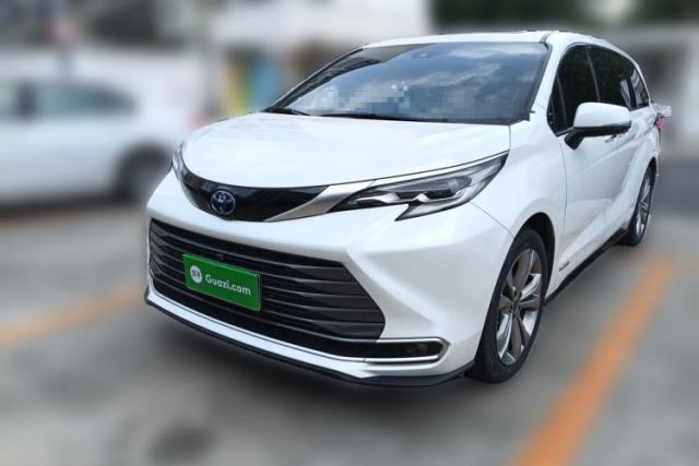 Used Toyota SIENNA 2023 2.5L Hybrid Deluxe Edition