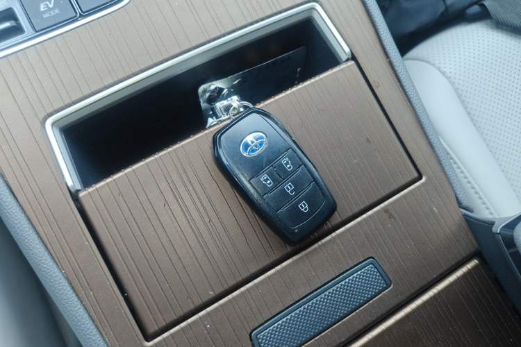Used Toyota SIENNA 2023 2.5L Hybrid Comfort Edition Vehicle Key
