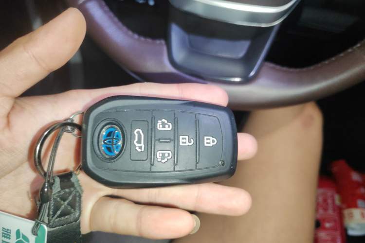 Used Toyota SIENNA 2023 Updated Version 2.5L Hybrid Platinum Edition Vehicle Key