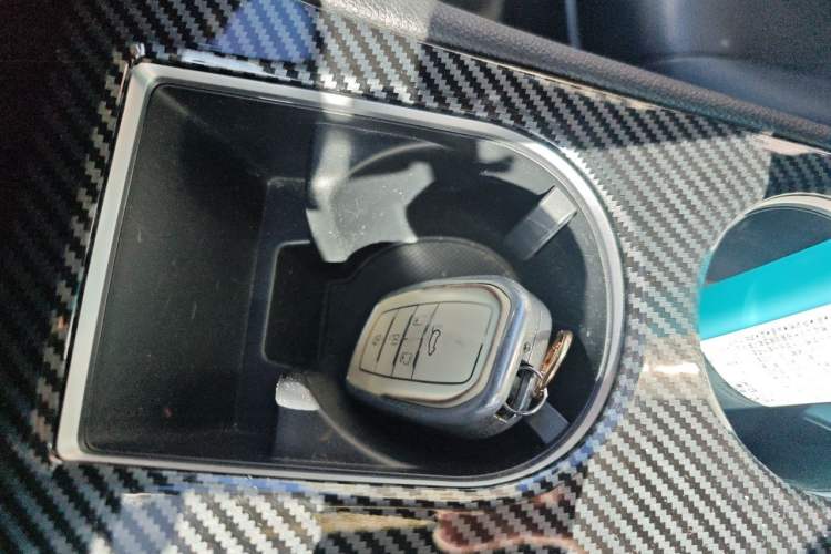 Used Toyota SIENNA 2023 2.5L Hybrid Deluxe Edition Vehicle Key