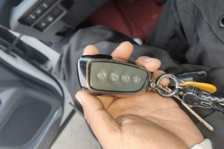 Used Toyota SIENNA 2023 2.5L Hybrid Deluxe Edition Vehicle Key