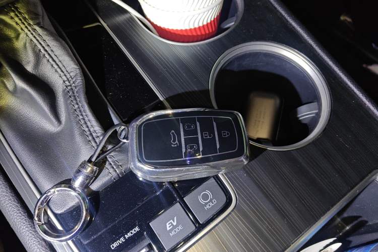 Used Toyota SIENNA 2023 2.5L Hybrid Deluxe Edition Vehicle Key