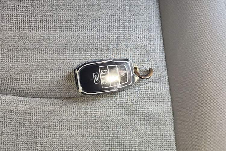 Used Toyota SIENNA 2023 2.5L Hybrid Comfort Edition Vehicle Key
