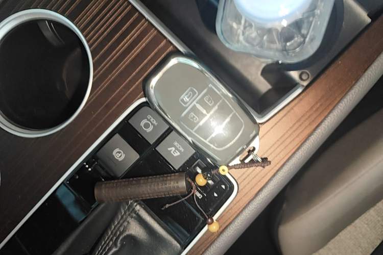 Used Toyota SIENNA 2023 2.5L Hybrid Comfort Edition Vehicle Key
