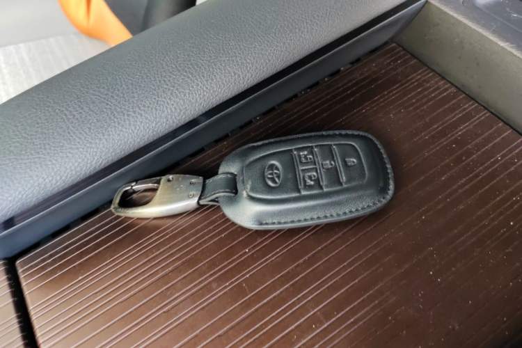 Used Toyota SIENNA 2023 2.5L Hybrid Comfort Edition Vehicle Key