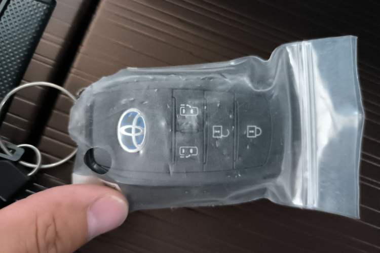Used Toyota SIENNA 2023 2.5L Hybrid Comfort Edition Vehicle Key