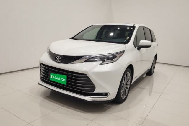 Used Toyota SIENNA 2023 2.5L Hybrid Deluxe Edition