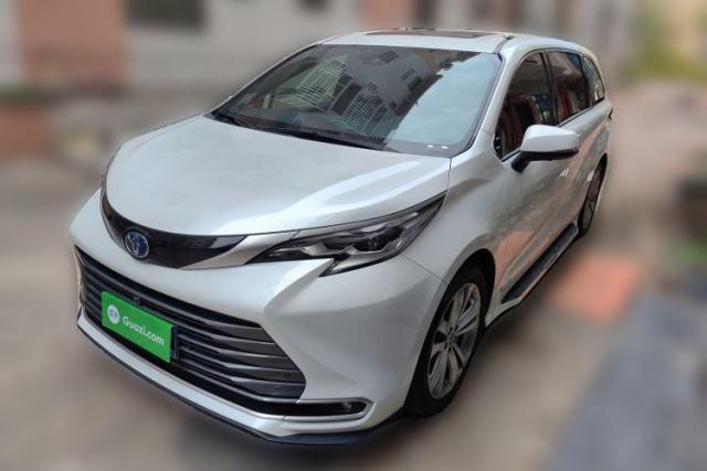Used Toyota SIENNA 2023 2.5L Hybrid Deluxe Edition