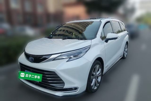Used Toyota SIENNA 2023 2.5L Hybrid Deluxe Edition