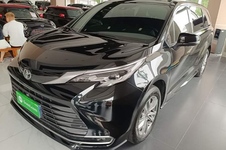 Used Toyota SIENNA 2024 2.5L Hybrid Four-Wheel Drive Prestige Edition Guazi used car, China used car export, Used car for sale, Used cars, Cheapest cars for sale